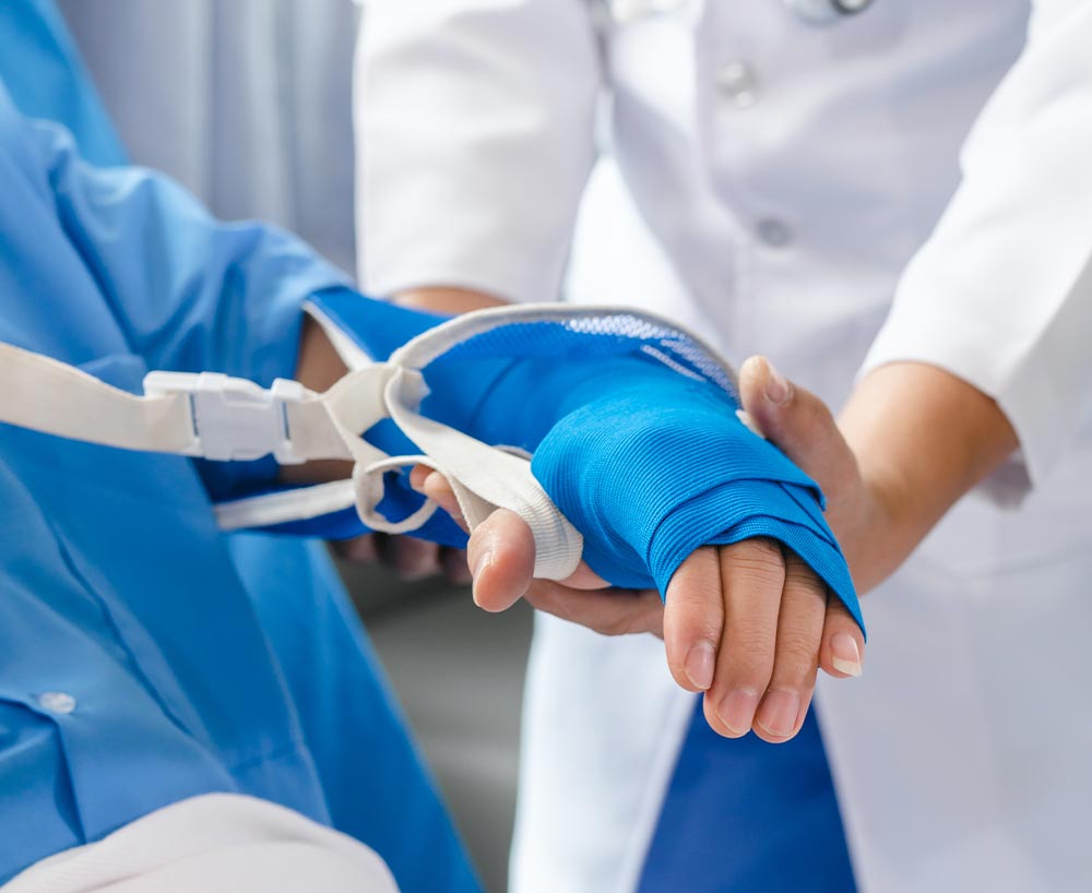 hand-surgery-side