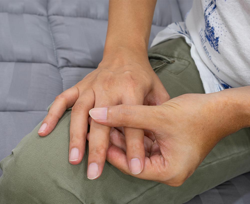 trigger-finger-surgery-side